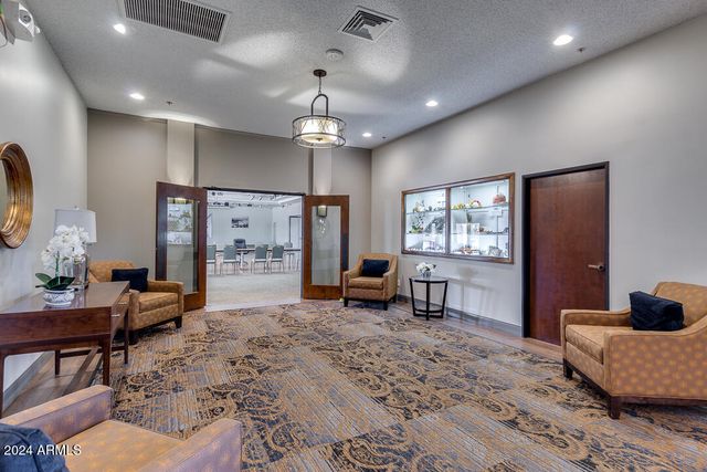 12326 S SHOSHONI Drive, Phoenix, AZ 85044