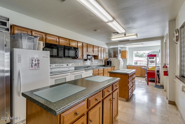 12326 S SHOSHONI Drive, Phoenix, AZ 85044