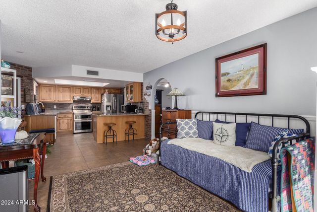 12326 S SHOSHONI Drive, Phoenix, AZ 85044