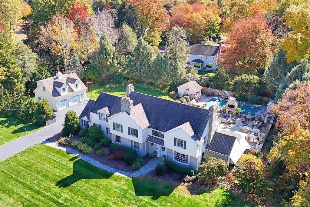 830 Bayberry Lane, Orange, CT 06477