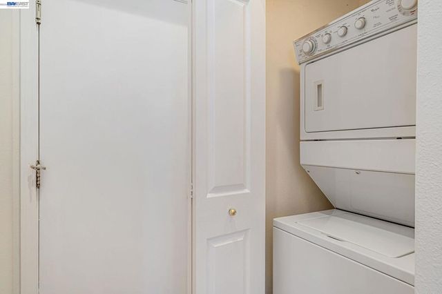 4251 Lucero Ct, Pleasanton, CA 94588