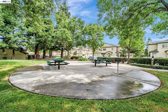 4251 Lucero Ct, Pleasanton, CA 94588