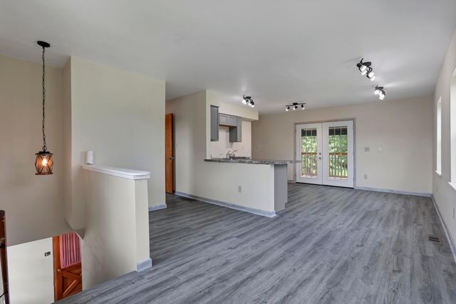 26563 Tarlton Adelphi Road, Laurelville, OH 43135