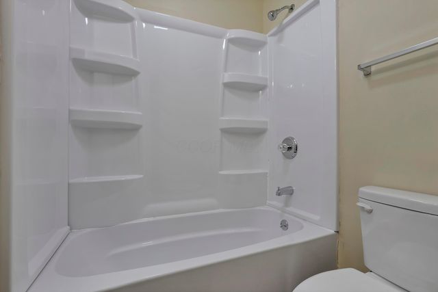 26563 Tarlton Adelphi Road, Laurelville, OH 43135