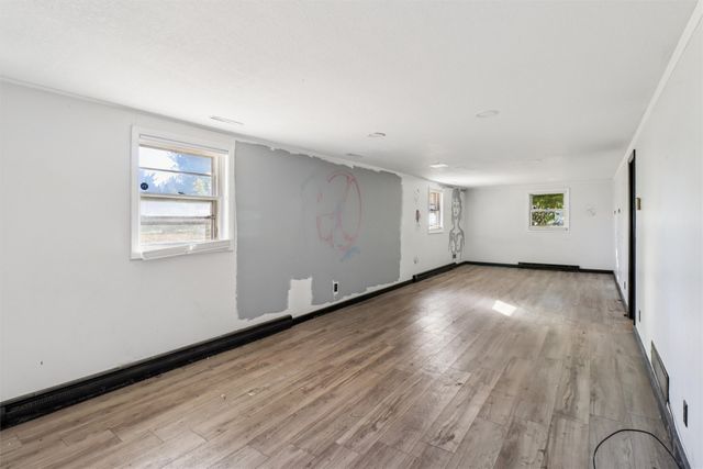 306 E 20th Street N, Newton, IA 50208