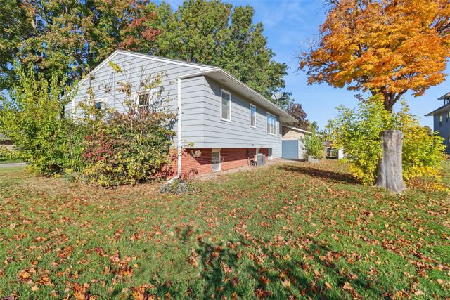 306 E 20th Street N, Newton, IA 50208