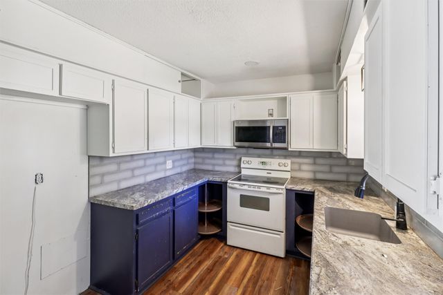 306 E 20th Street N, Newton, IA 50208