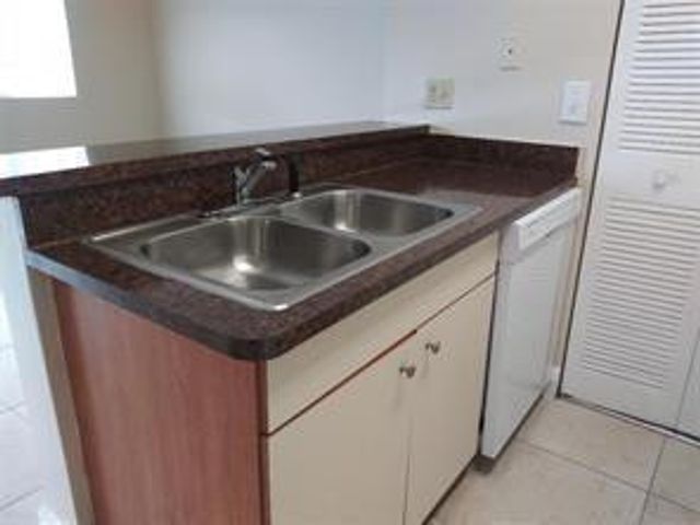 1227 SW 46th Avenue 303, Pompano Beach, FL 33069