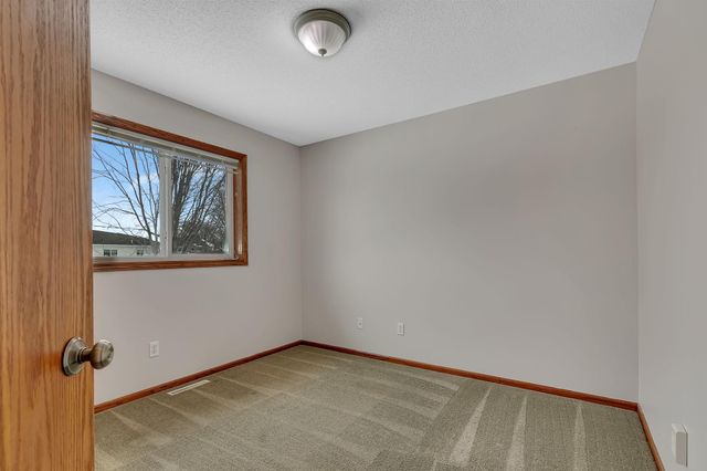 1540 Timberdoodle Drive, Saint Cloud, MN 56303