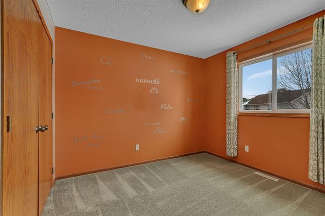 1540 Timberdoodle Drive, Saint Cloud, MN 56303