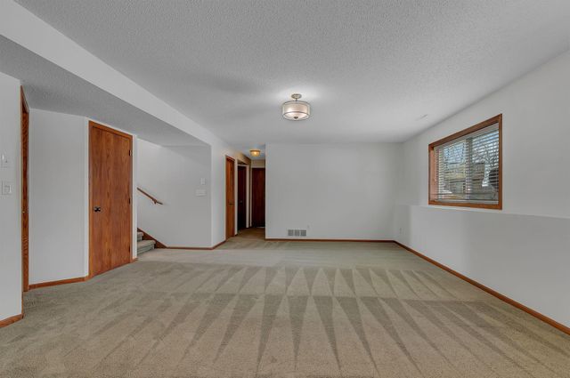 1540 Timberdoodle Drive, Saint Cloud, MN 56303