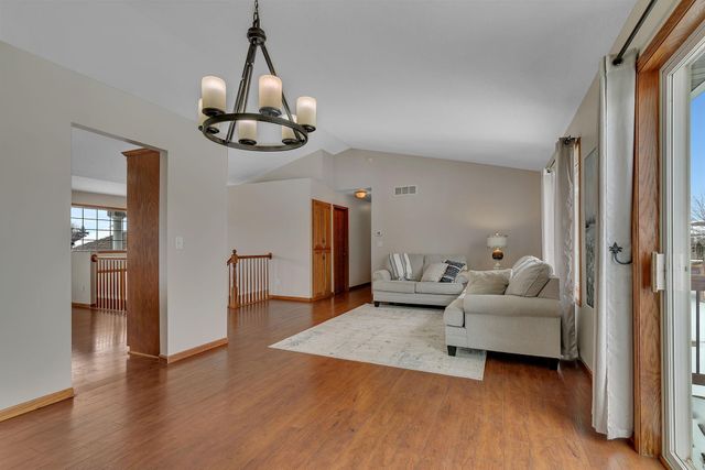 1540 Timberdoodle Drive, Saint Cloud, MN 56303