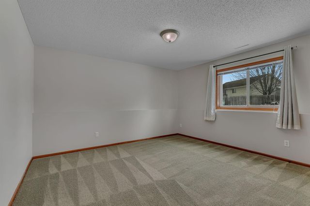 1540 Timberdoodle Drive, Saint Cloud, MN 56303