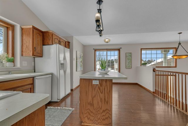 1540 Timberdoodle Drive, Saint Cloud, MN 56303