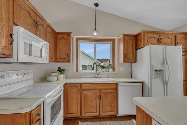 1540 Timberdoodle Drive, Saint Cloud, MN 56303