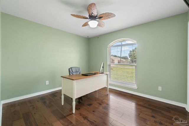 1052 Ashley Rd, Milton, FL 32583