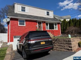 54 Austin Street, Ridgefield Park, NJ 07660