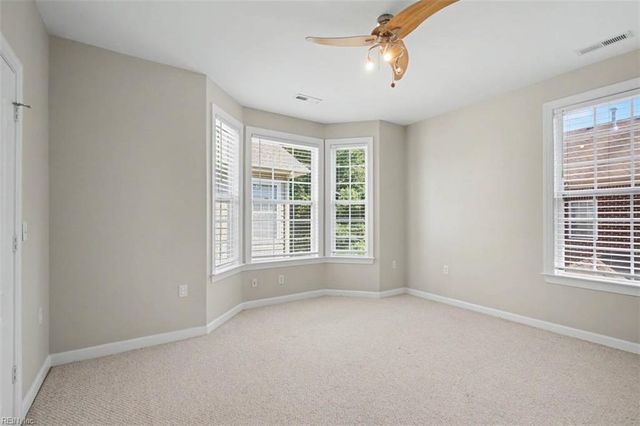 5229 Ordsall PL, Virginia Beach, VA 23455