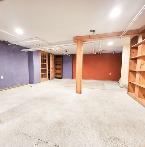7225 S Yates Boulevard, Chicago, IL 60649