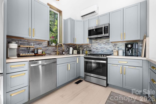 1385 Niley Cook Road, Blowing Rock, NC 28605