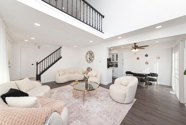 8534 Westberry Lane, Tinley Park, IL 60487