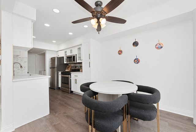 8534 Westberry Lane, Tinley Park, IL 60487