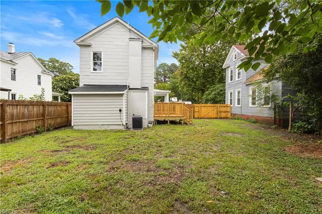 1214 Hull Street ST, Chesapeake, VA 23324