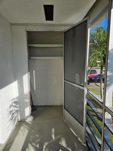 133 Camden F, West Palm Beach, FL 33417