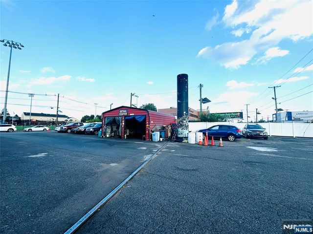 75 W Route 46, Lodi, NJ 07644