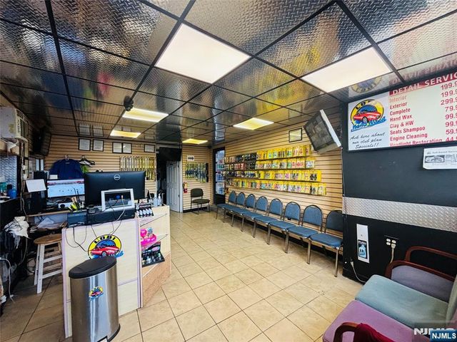 75 W Route 46, Lodi, NJ 07644