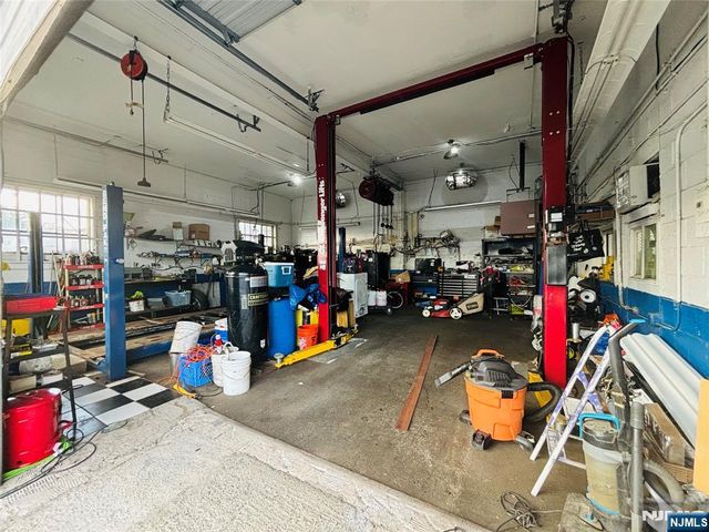 75 W Route 46, Lodi, NJ 07644