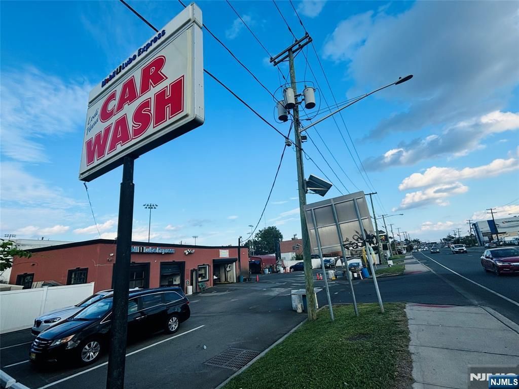 75 W Route 46, Lodi, NJ 07644