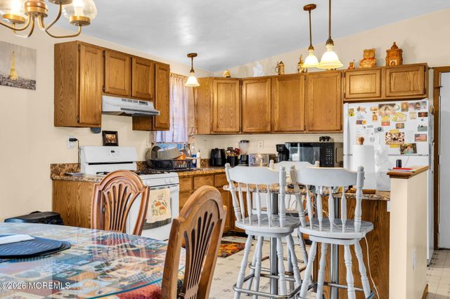 1333 Longboat Avenue, Beachwood, NJ 08722