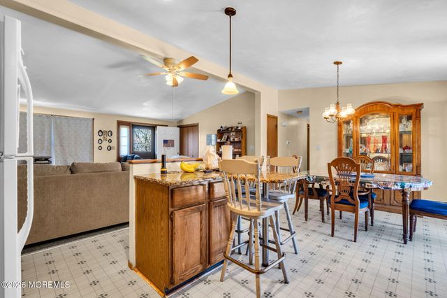 1333 Longboat Avenue, Beachwood, NJ 08722