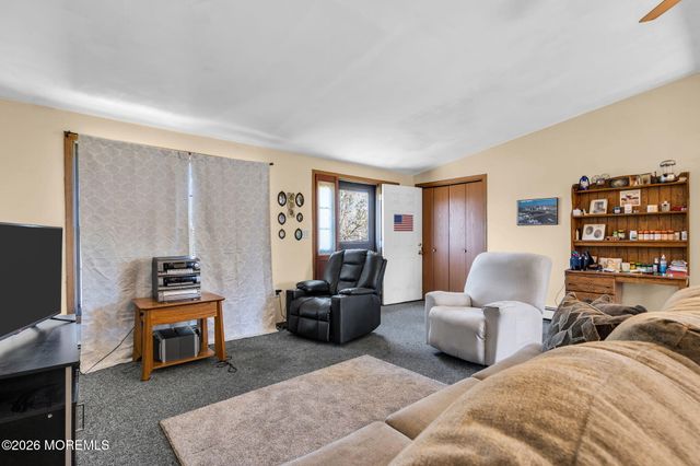 1333 Longboat Avenue, Beachwood, NJ 08722