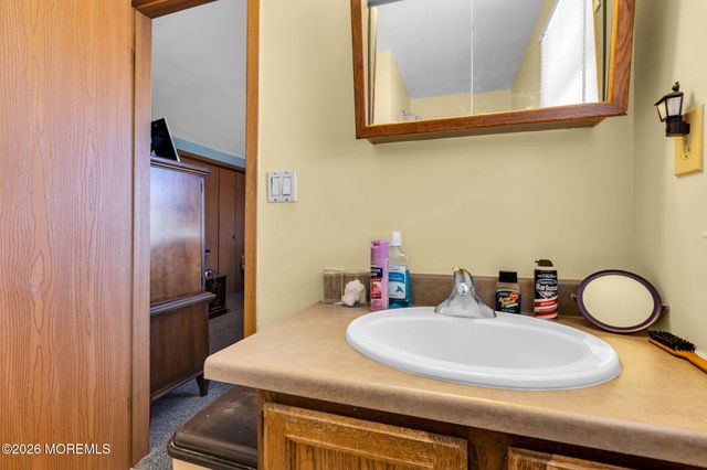 1333 Longboat Avenue, Beachwood, NJ 08722