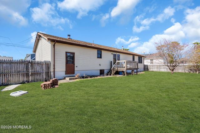 1333 Longboat Avenue, Beachwood, NJ 08722