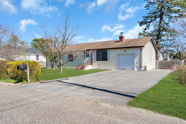 1333 Longboat Avenue, Beachwood, NJ 08722