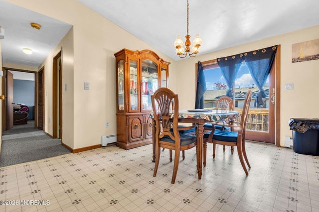 1333 Longboat Avenue, Beachwood, NJ 08722