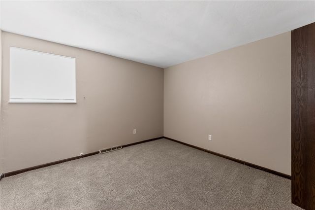 130 Harphen St, Versailles Boro, PA 15132