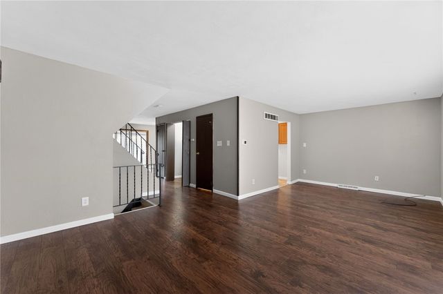 130 Harphen St, Versailles Boro, PA 15132