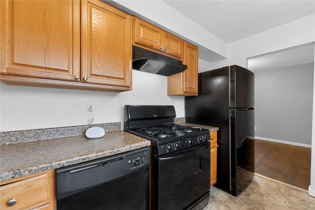 130 Harphen St, Versailles Boro, PA 15132