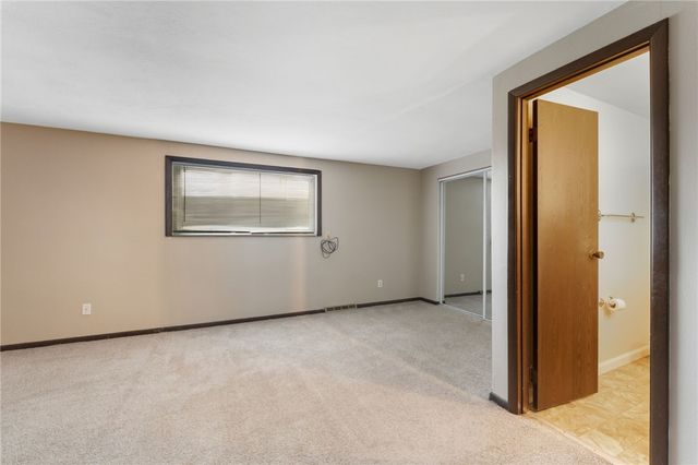 130 Harphen St, Versailles Boro, PA 15132