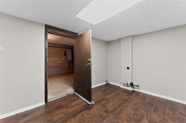 130 Harphen St, Versailles Boro, PA 15132