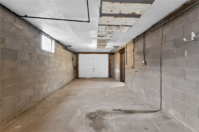 130 Harphen St, Versailles Boro, PA 15132