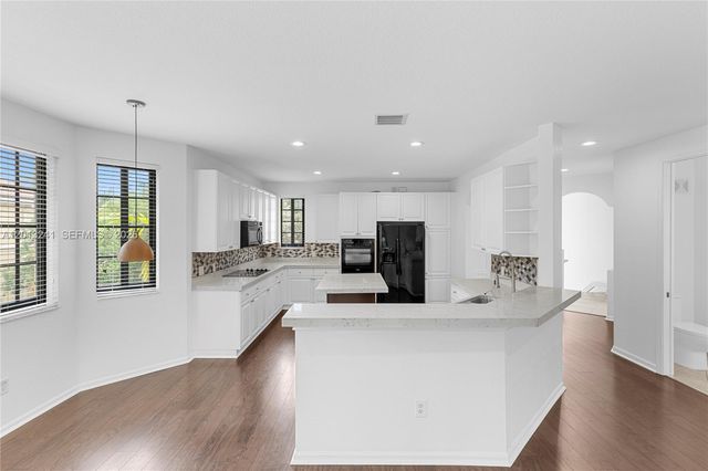 1559 Passion Vine Cir 7-2, Weston, FL 33326