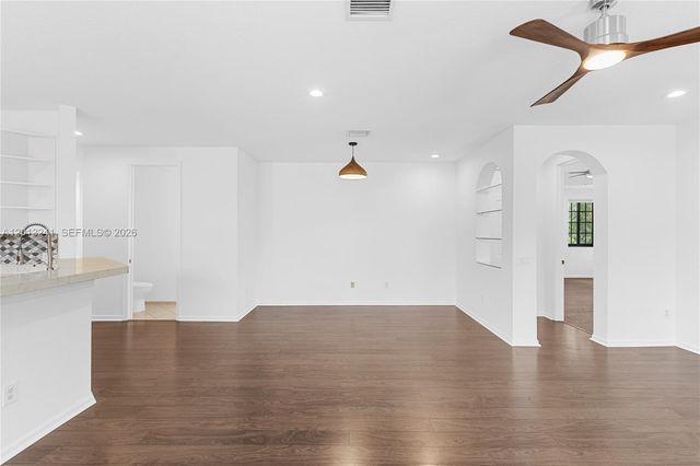 1559 Passion Vine Cir 7-2, Weston, FL 33326