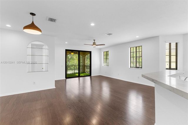 1559 Passion Vine Cir 7-2, Weston, FL 33326
