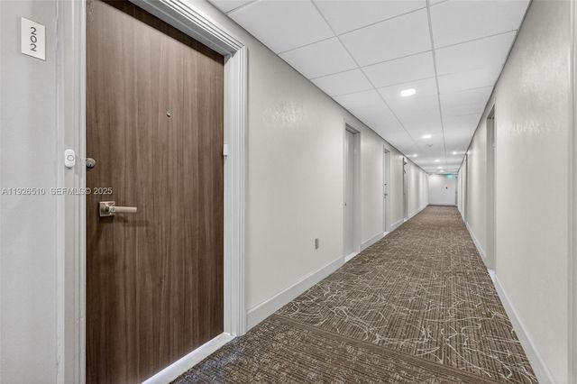 300 Bayview Dr 202, Sunny Isles Beach, FL 33160