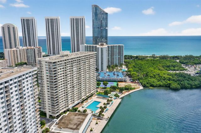 300 Bayview Dr 202, Sunny Isles Beach, FL 33160